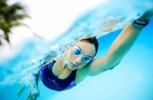 ANTIFOG SILICONE SWIMMING GOGGLES FOR BOYS KIDS ADULTS WITH EARPLUGS Swimming Goggles  (Blue, Pink) - Image 5